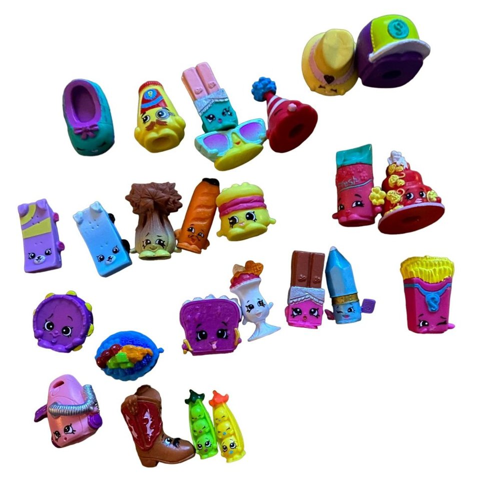 Lot of 24 Shopkins Figures